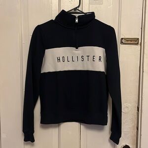 Hollister Embroidered Logo Graphic Half-Zip Sweatshirt